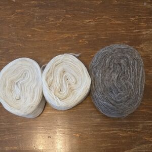 240g of Nutiden Unspun Yarn